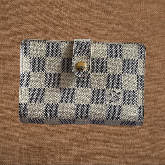 Louis Vuitton Handbags - Louis Vuitton Damier French kiss lock Purse wallet and COA